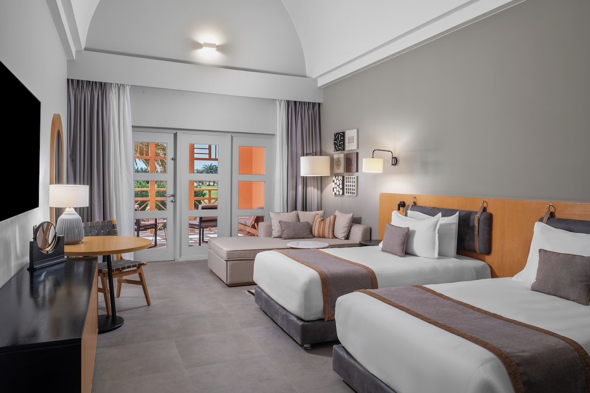Sábanas de algodón egipcio, ropa de cama de alta calidad y minibar 