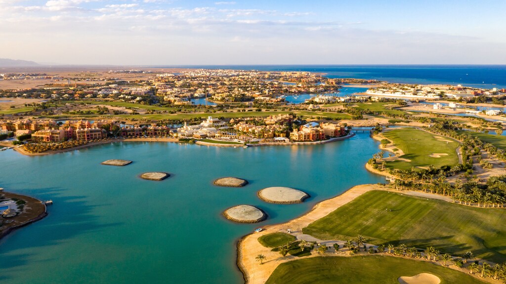 Unlocking the Charms of El Gouna: A Comprehensive Travel Guide - Dining and Cuisine