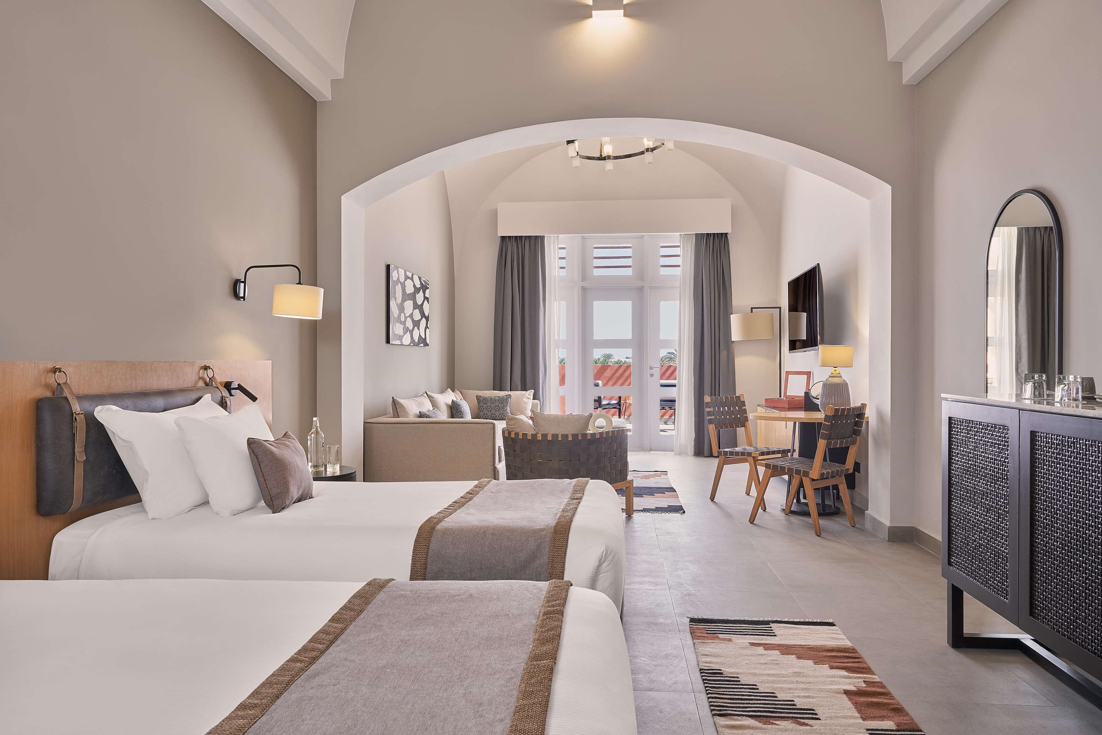 junior suite twin | 1 bedroom, egyptian cotton sheets, premium bedding, minibar