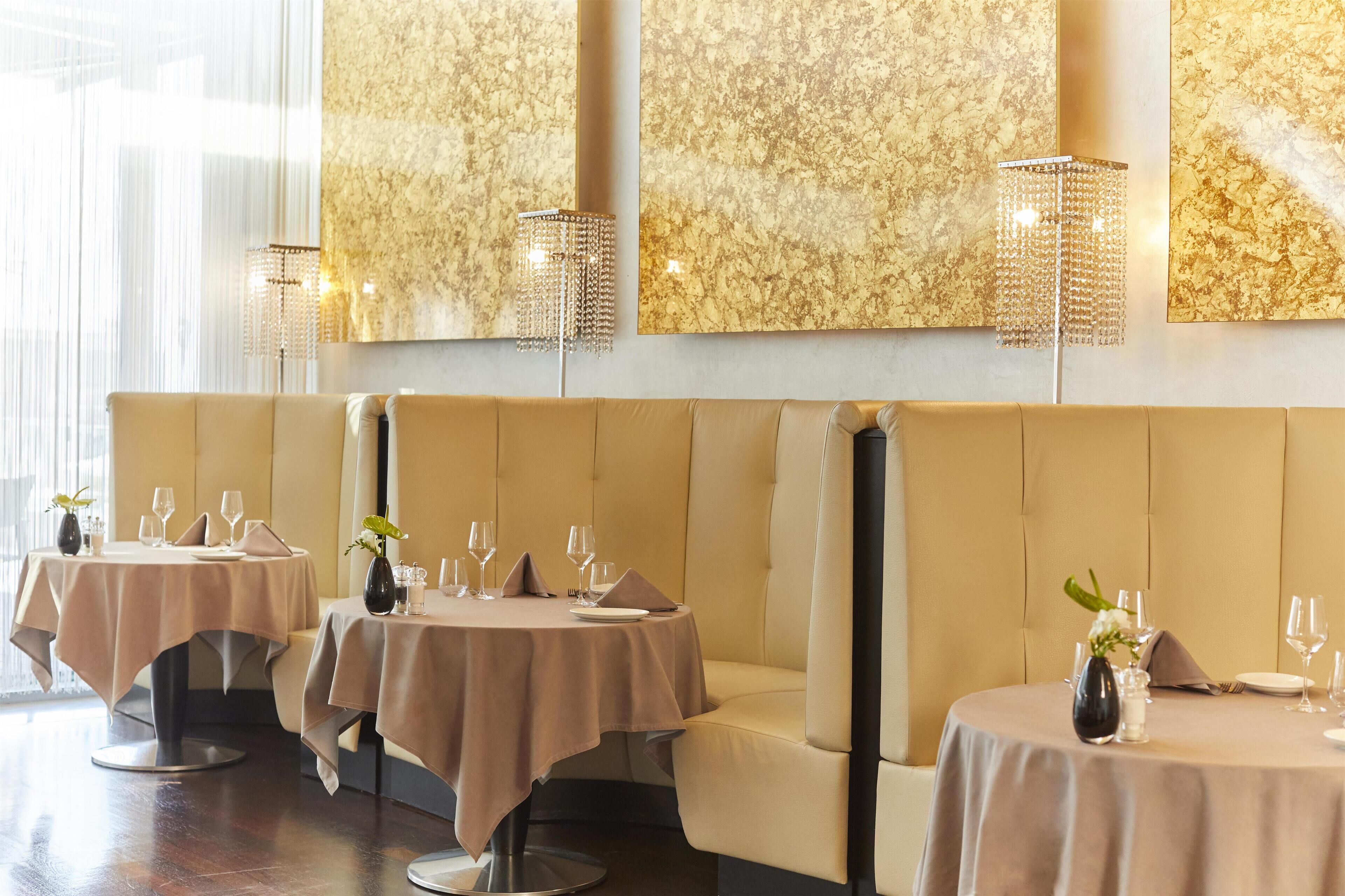 2 restaurants, breakfast, lunch, dinner served; Mediterranean cuisine 