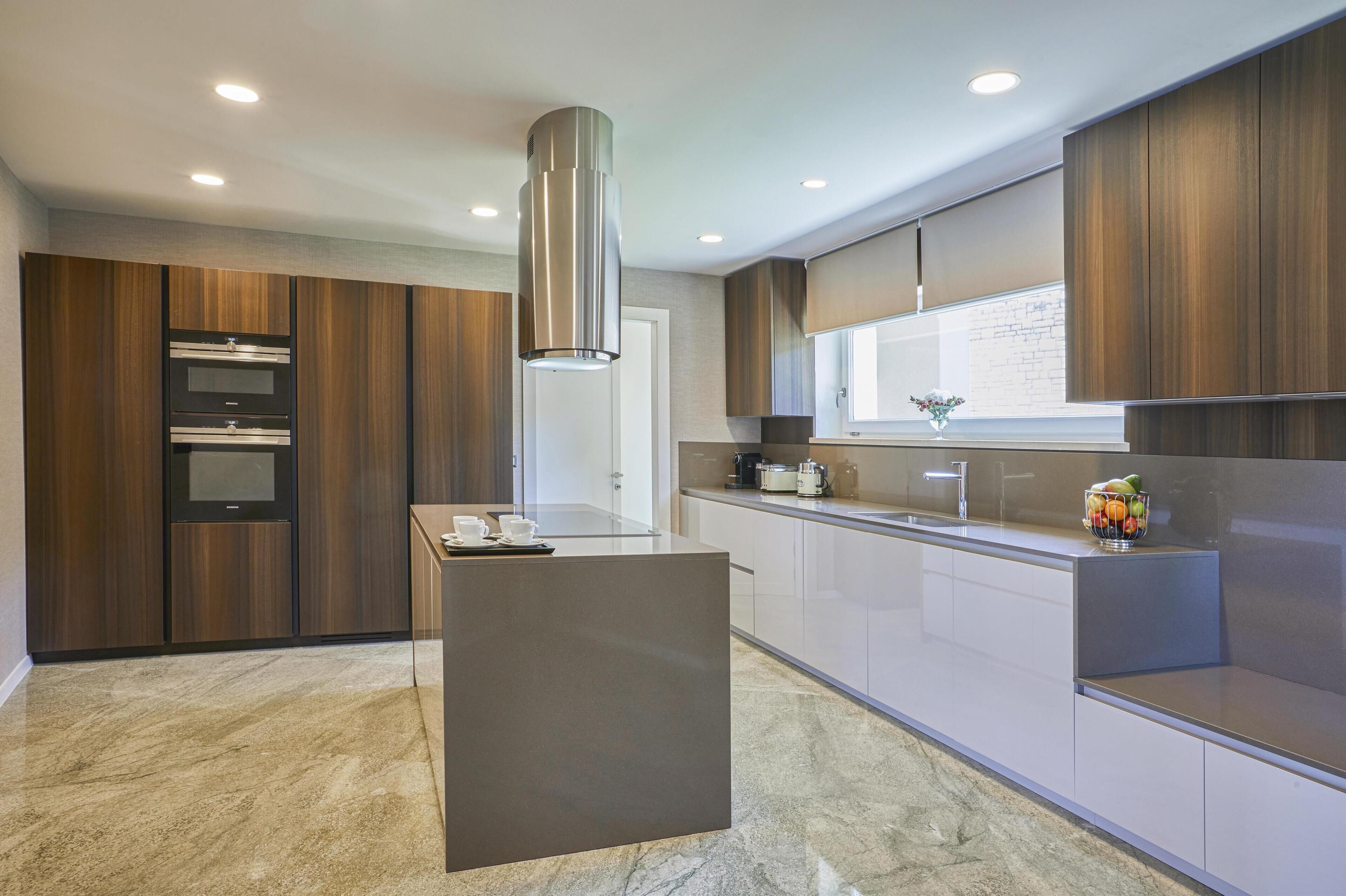 1 bedroom, hypo-allergenic bedding, minibar, in-room safe