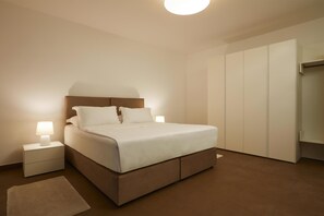 Ropa de cama hipoalergénica y minibar 
