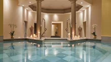 Hypo-allergenic bedding, minibar, in-room safe, desk