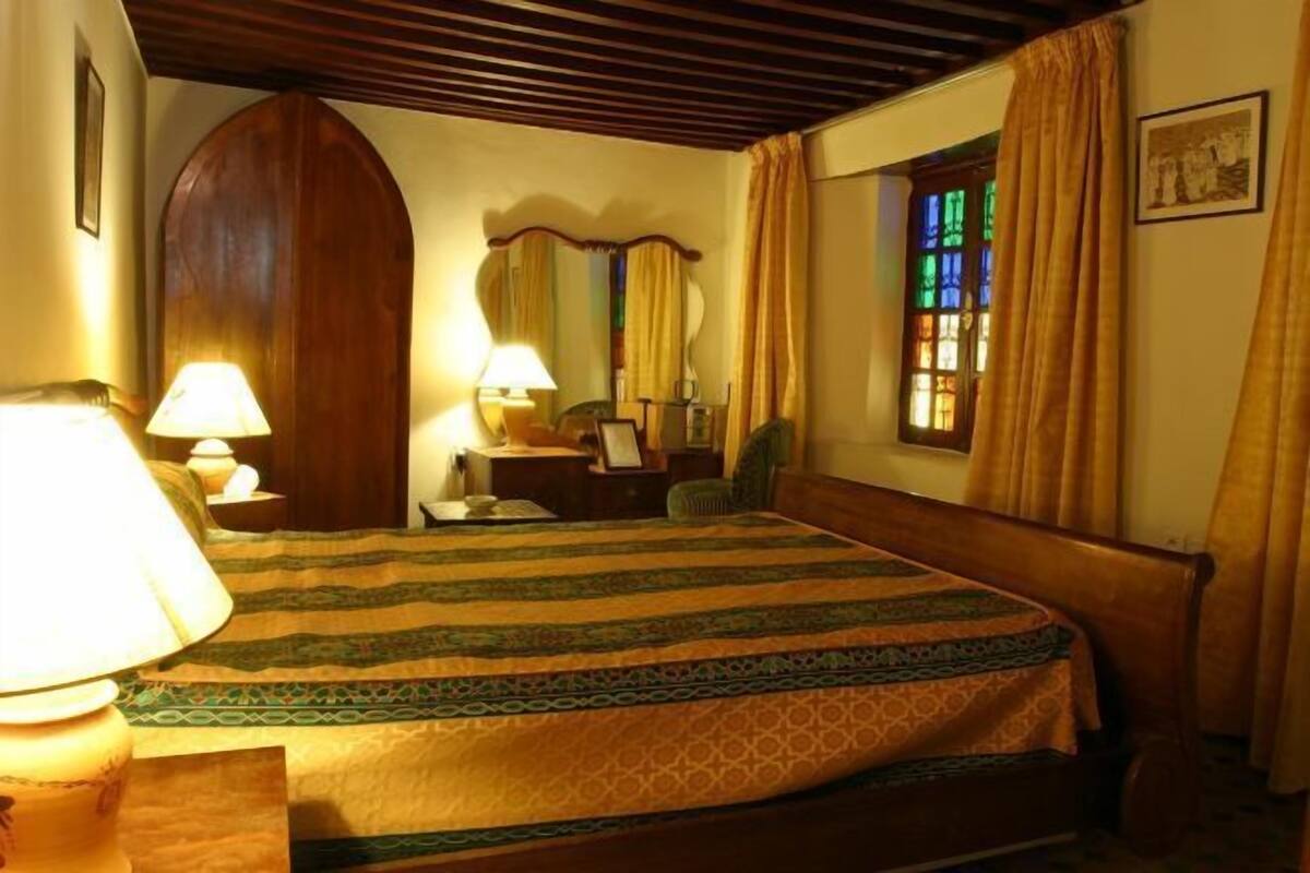 Premium bedding, in-room safe, individually decorated, free WiFi