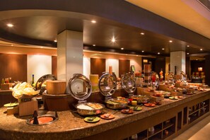 Buffet - Ellaa Hotel Gachibowli (Hyderabad)