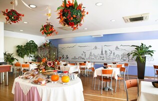 Desayuno continental gratuito y diario