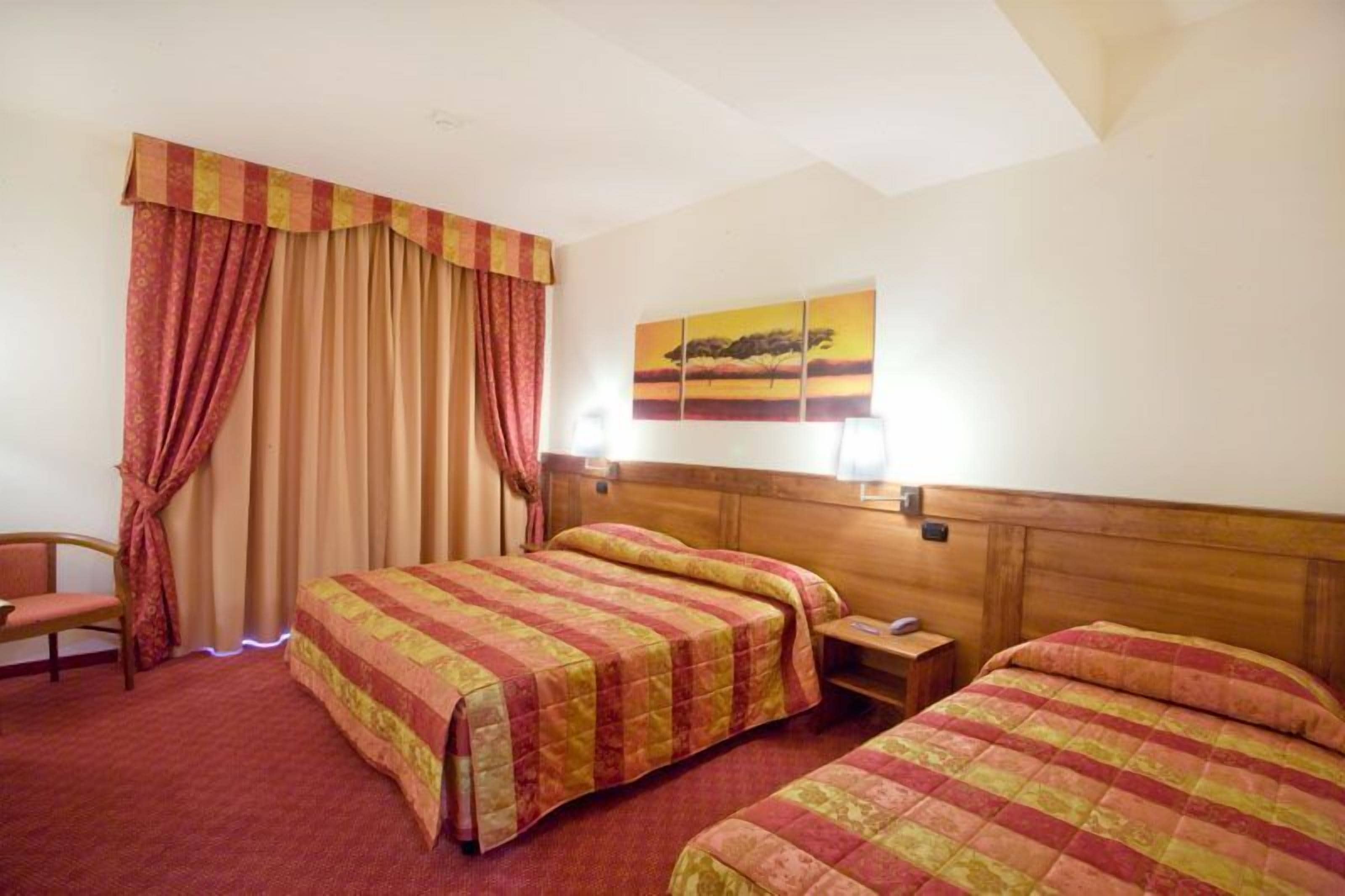 down duvets, in-room safe, desk, laptop workspace