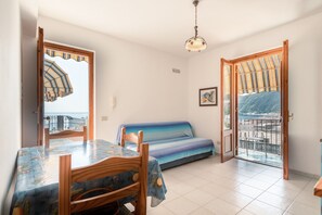 Standard Apartment, 1 Double Bed with Sofa bed | Living area