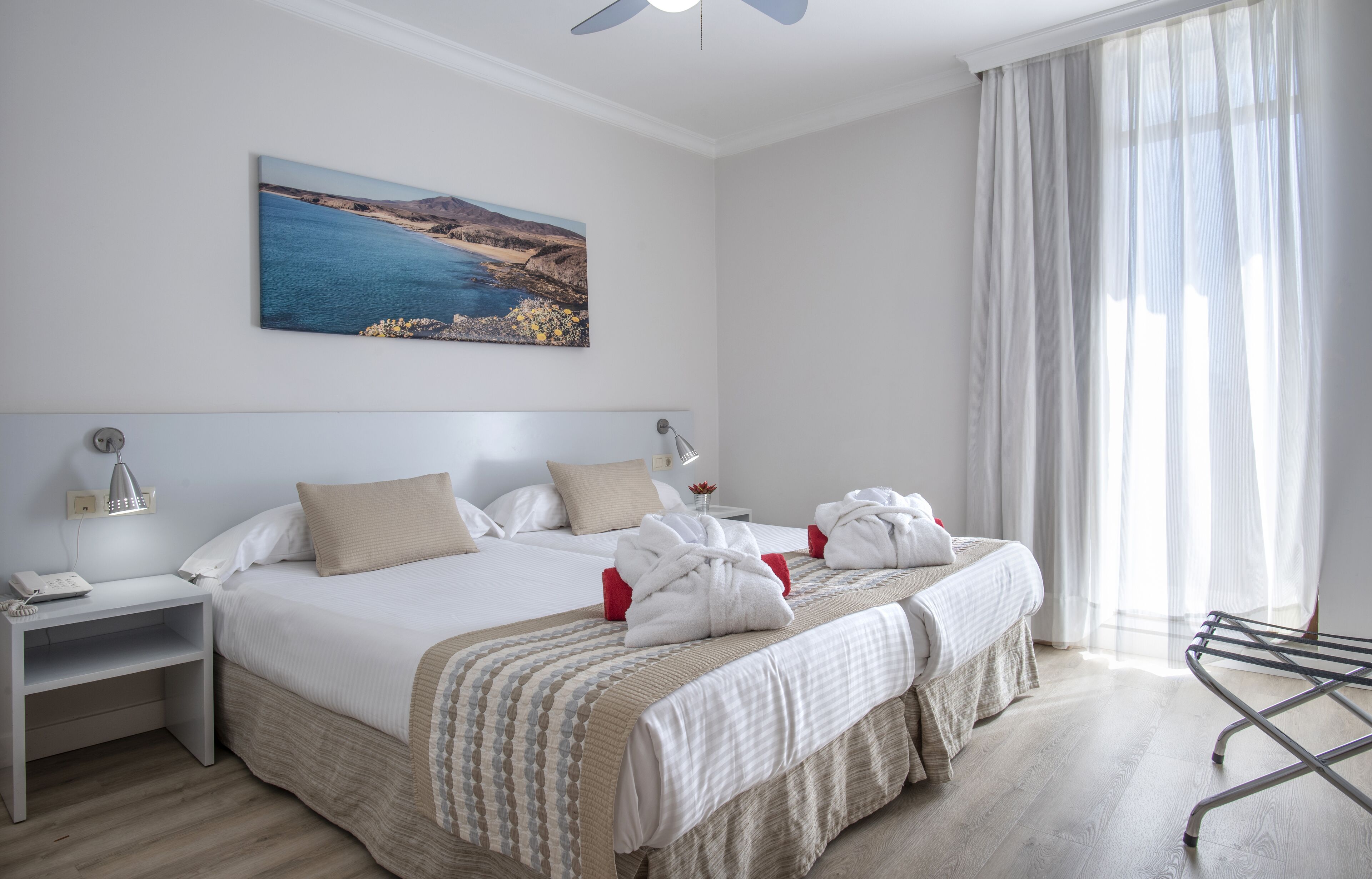 1 slaapkamer, een strijkplank/strijkijzer, gratis wifi, beddengoed