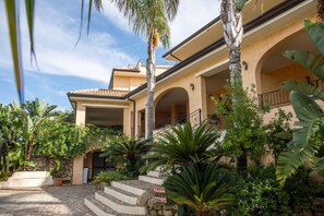View from property - Cannamele Resort Hotel (Parghelia)