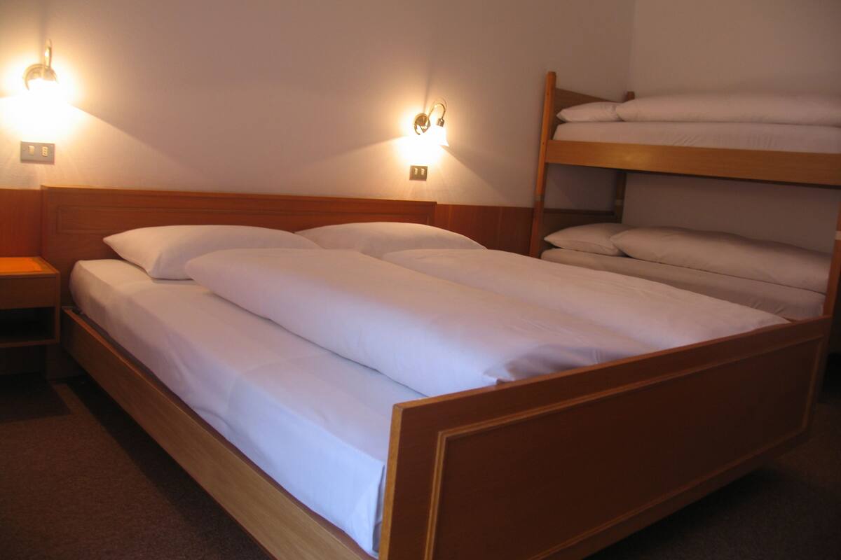 in-room safe, free wifi