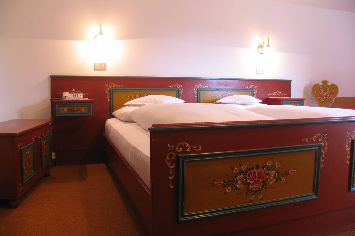 in-room safe, free wifi