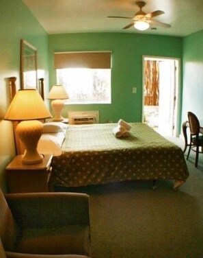 Blackout drapes, soundproofing, iron/ironing board - Selina Gold Dust (Miami)