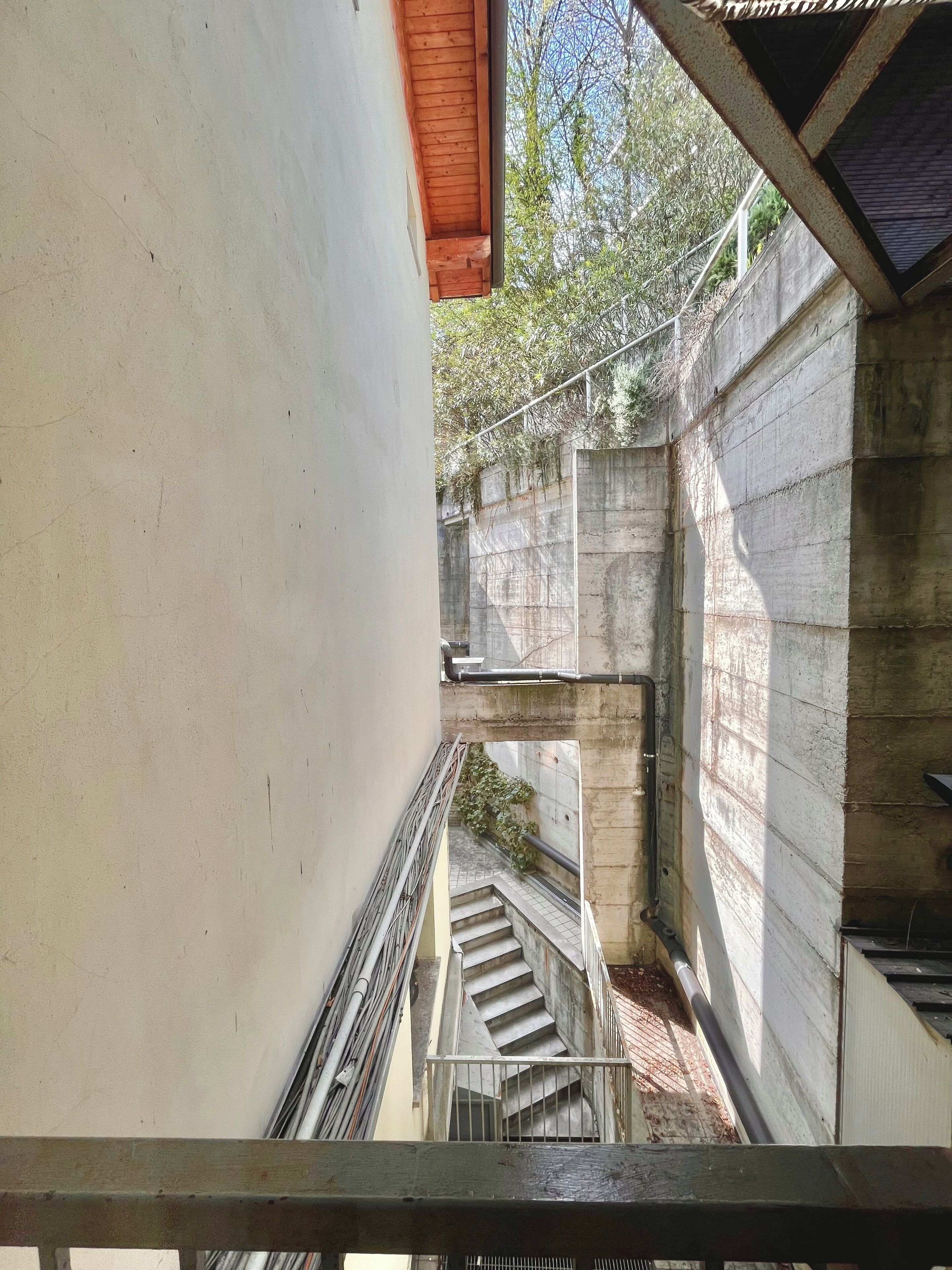 standard double or twin room | 1 bedroom, free minibar, in-room safe, desk