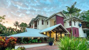 Façade de lâhĂ©bergement