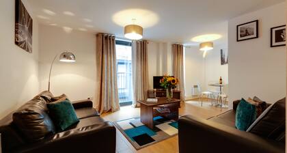 Base Serviced Apartments - Cumberland Apartments