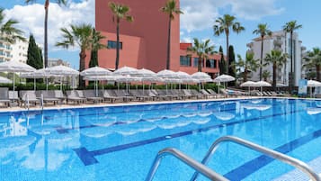 Indoor pool, 2 outdoor pools, pool umbrellas, sun loungers