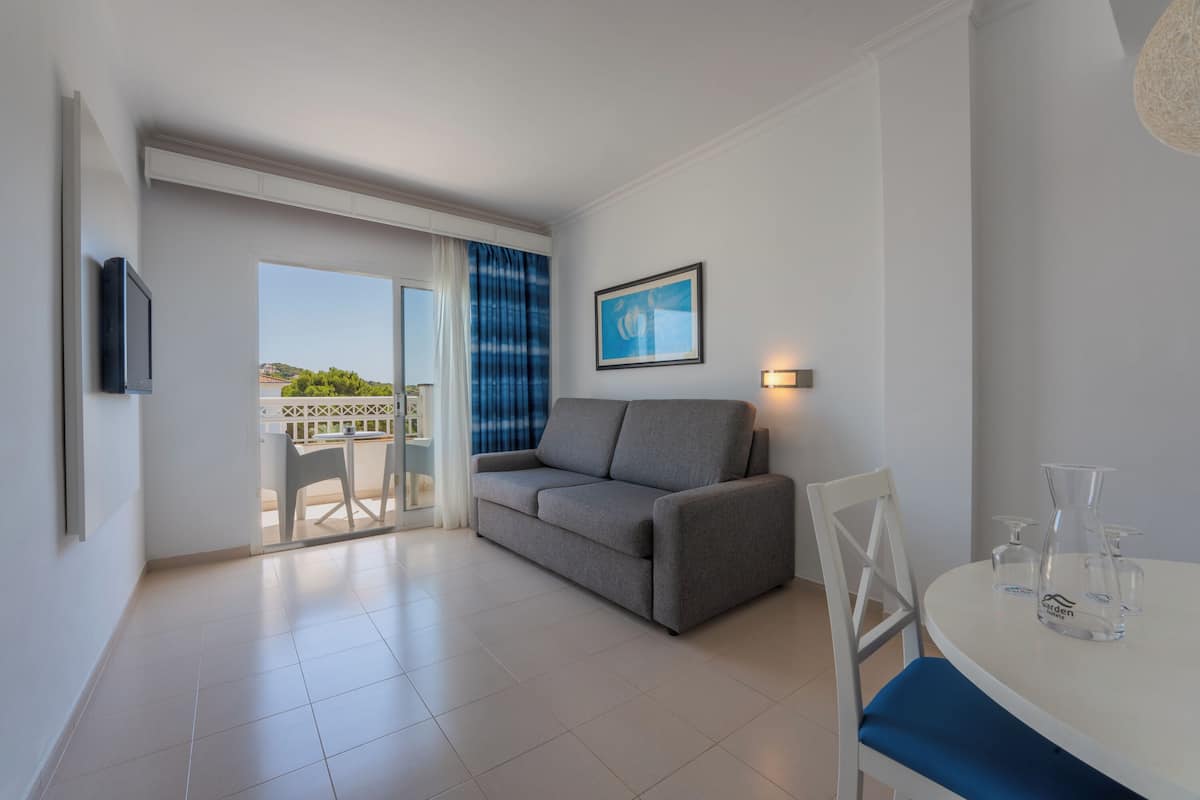 1 habitación, escritorio, cunas y wifi gratis