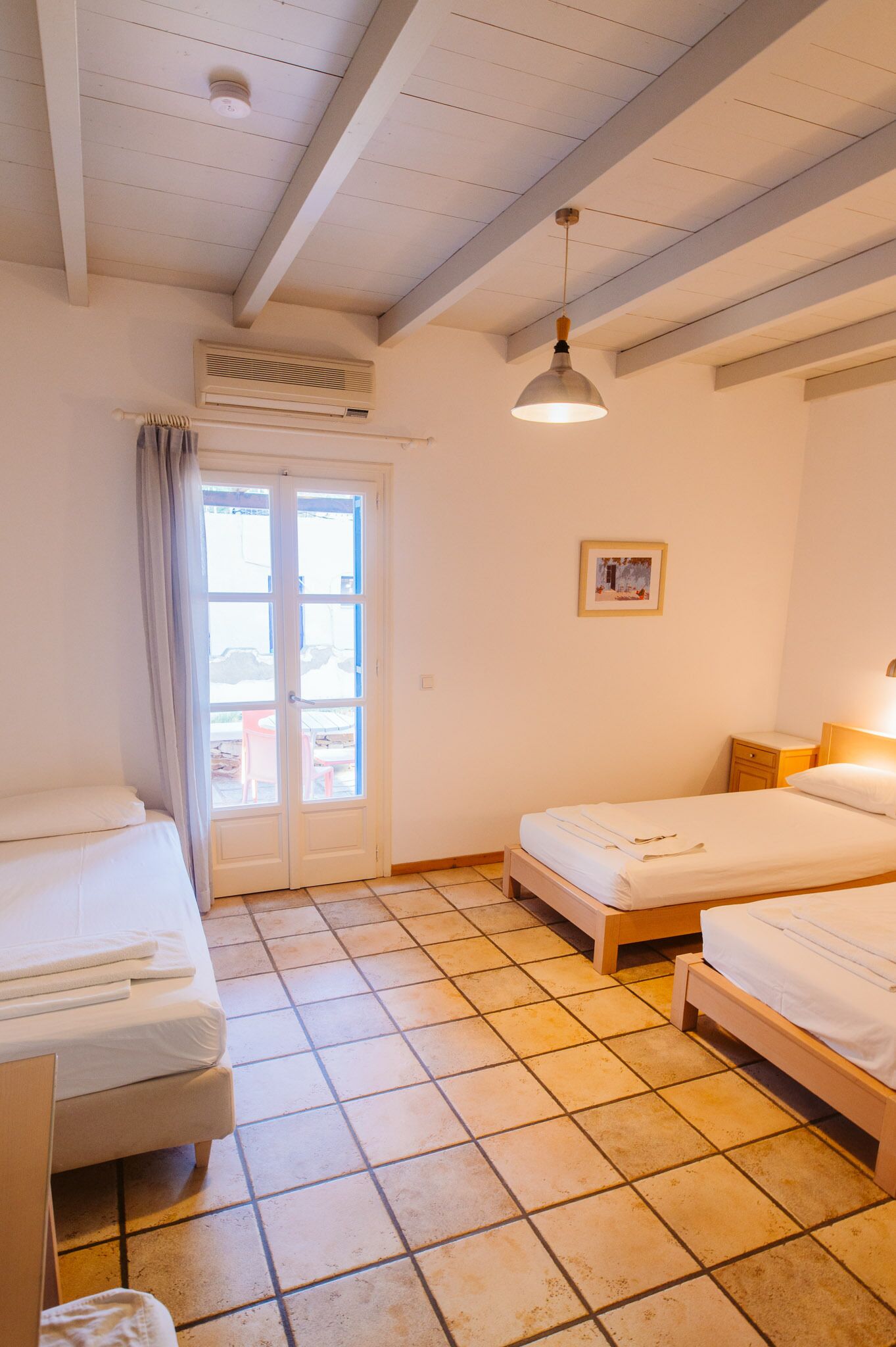 triple room | in-room safe, free cots/infant beds, free wifi, bed sheets