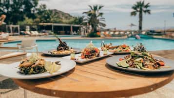 Breakfast, lunch, dinner served; international cuisine, sea views