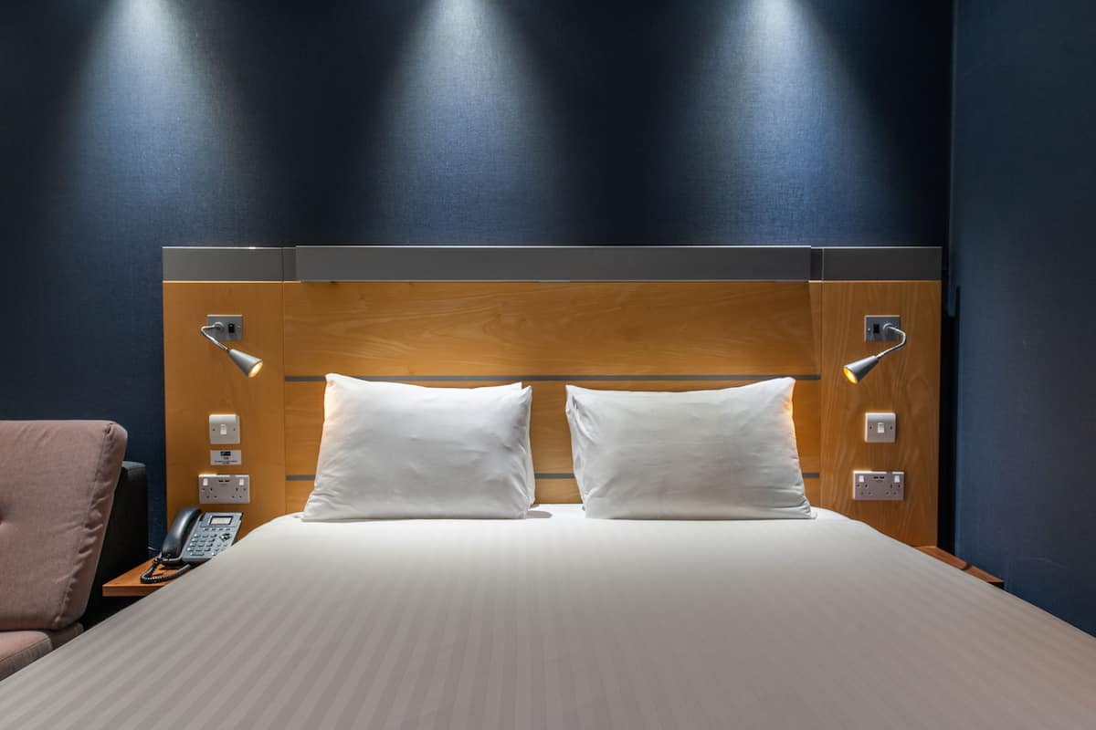 1 bedroom, desk, iron/ironing board, free cots/infant beds