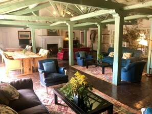 Plasma TV - Valdepalacios (Torrico)