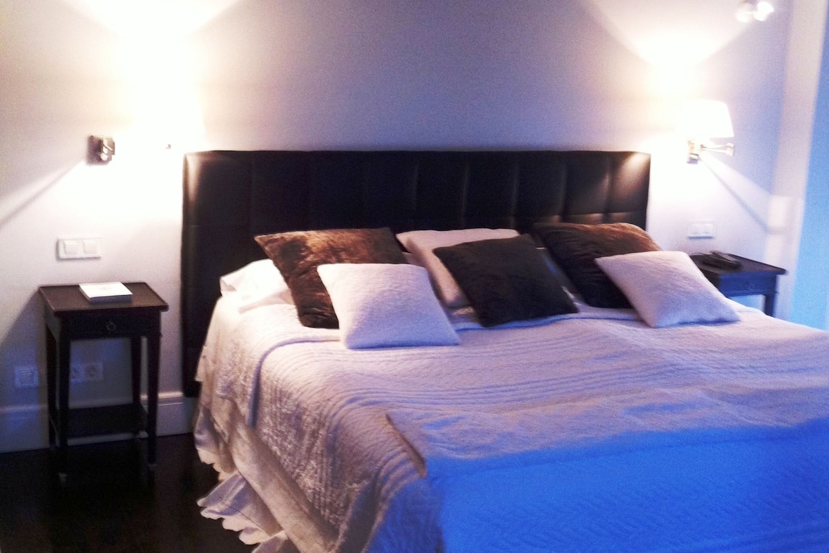 1 bedroom, premium bedding, down duvets, memory-foam beds