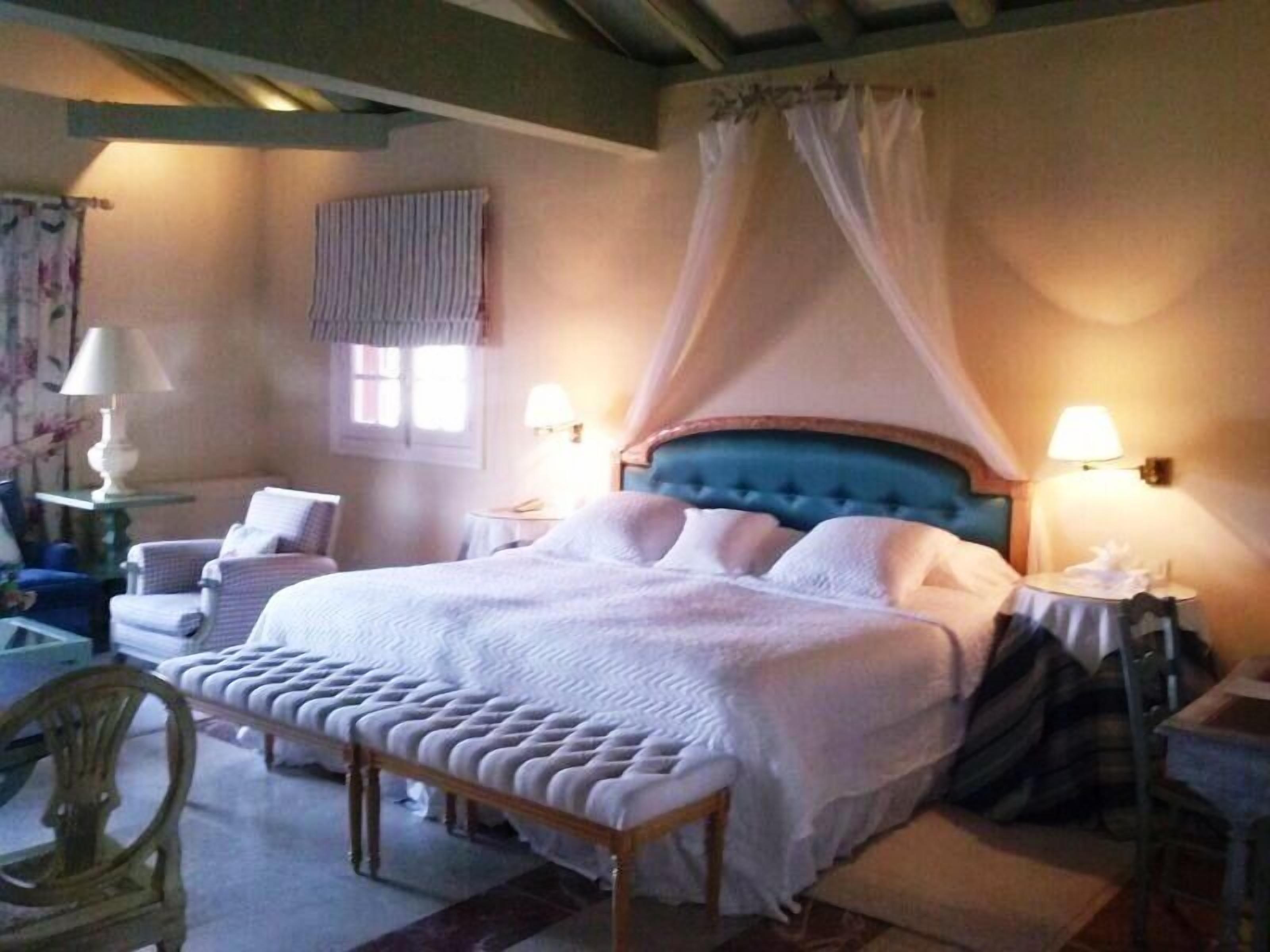 Luxe beddengoed, donzen dekbedden, bedden met traagschuimmatras