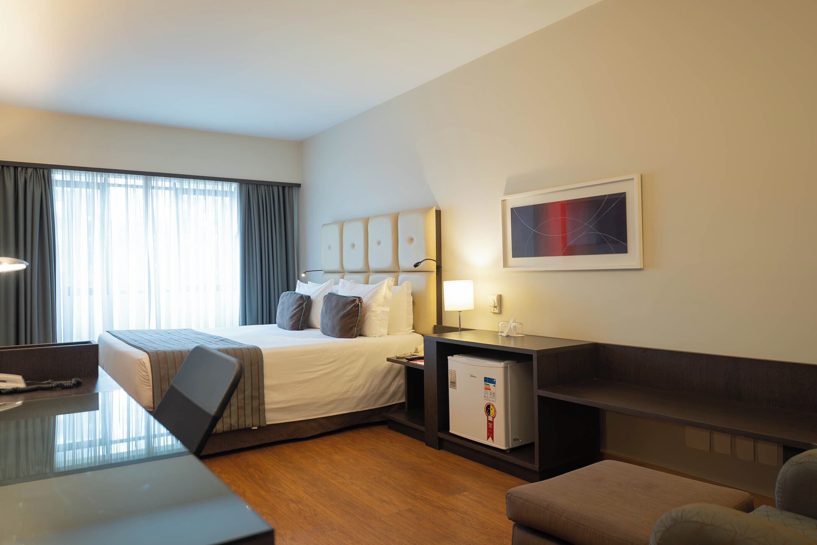 premium room | premium bedding, minibar, in-room safe, desk
