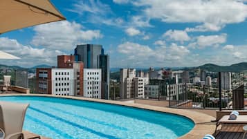 Outdoor pool, pool loungers