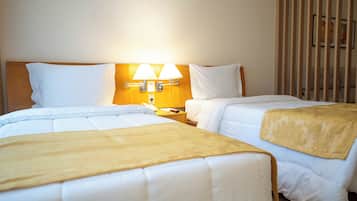 Standard Twin Room | Premium bedding, minibar, in-room safe, desk