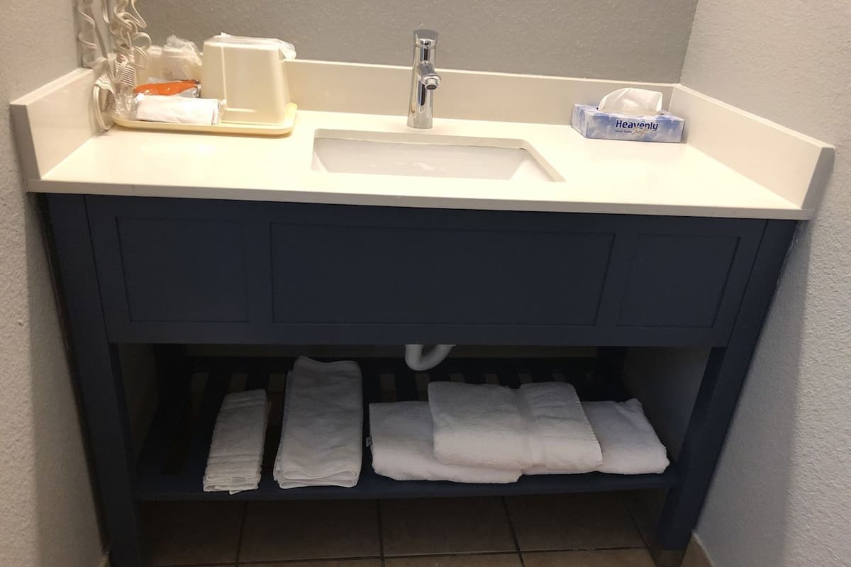 Bathroom | Hair dryer, towels