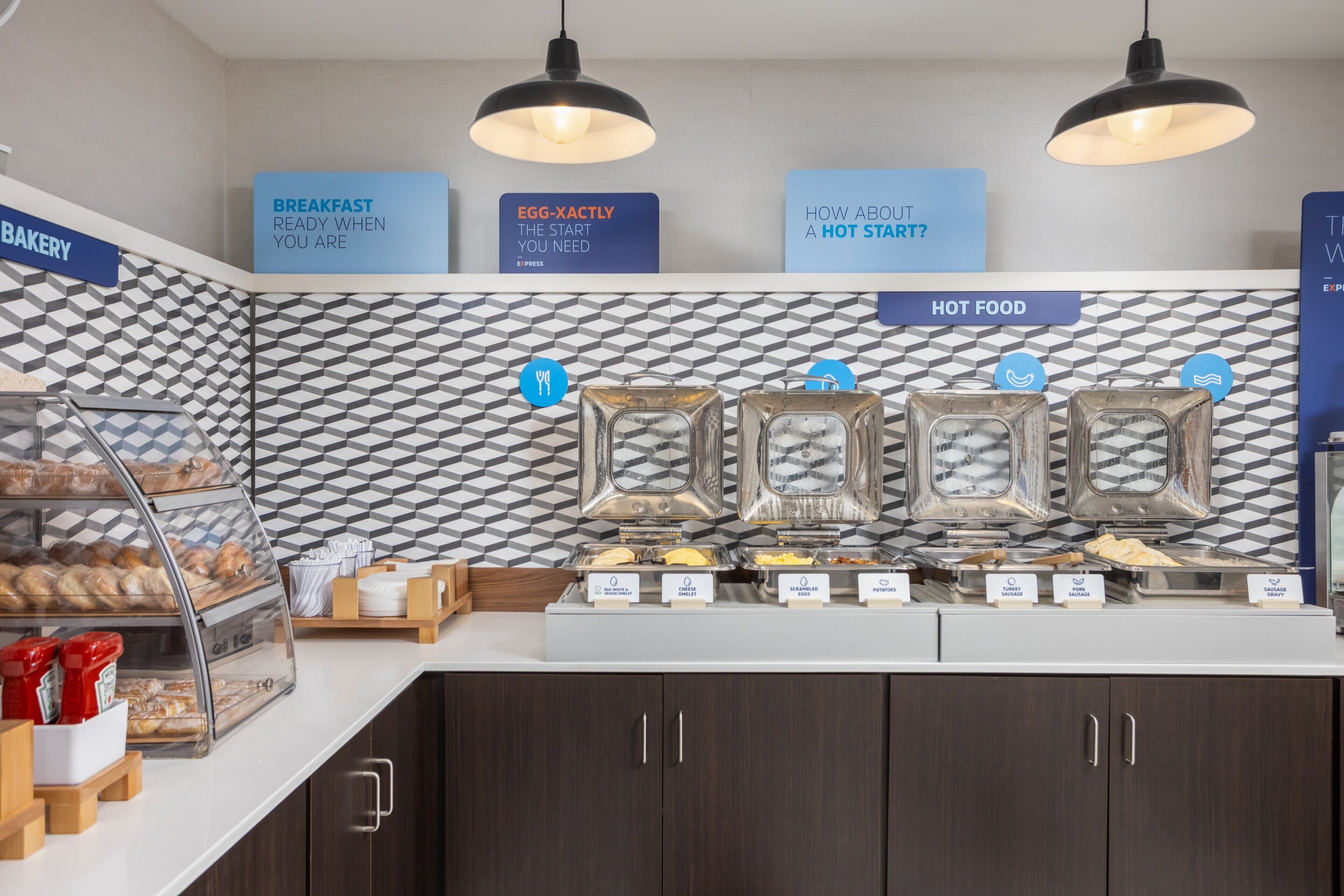 free buffet breakfast