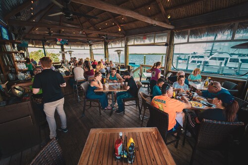 Dockside Inn & Resort