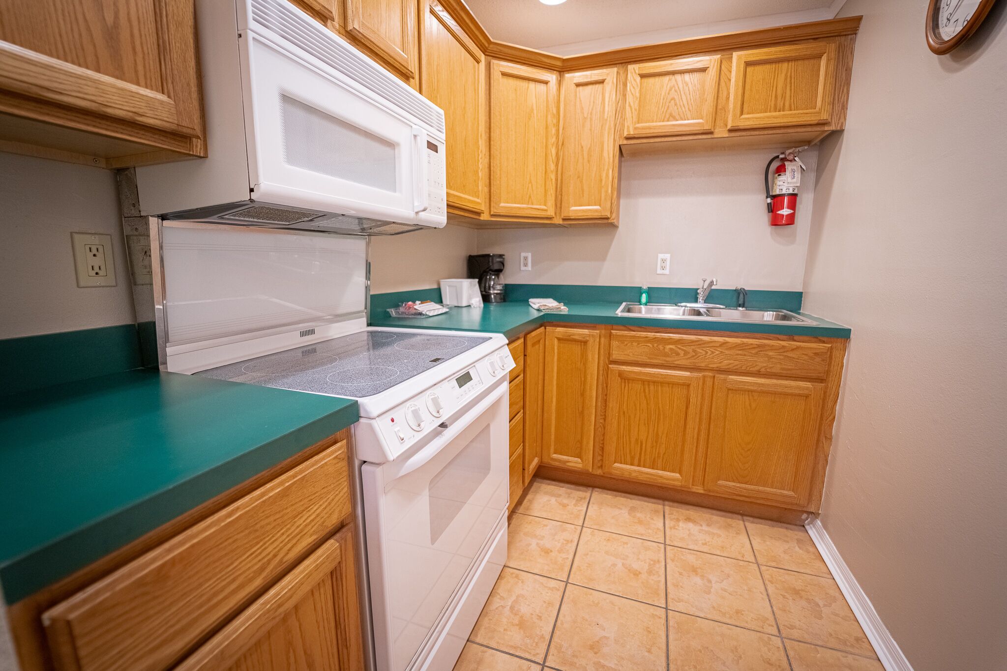 executive suite | private kitchen | full-sized fridge, microwave, coffee/tea maker, toaster