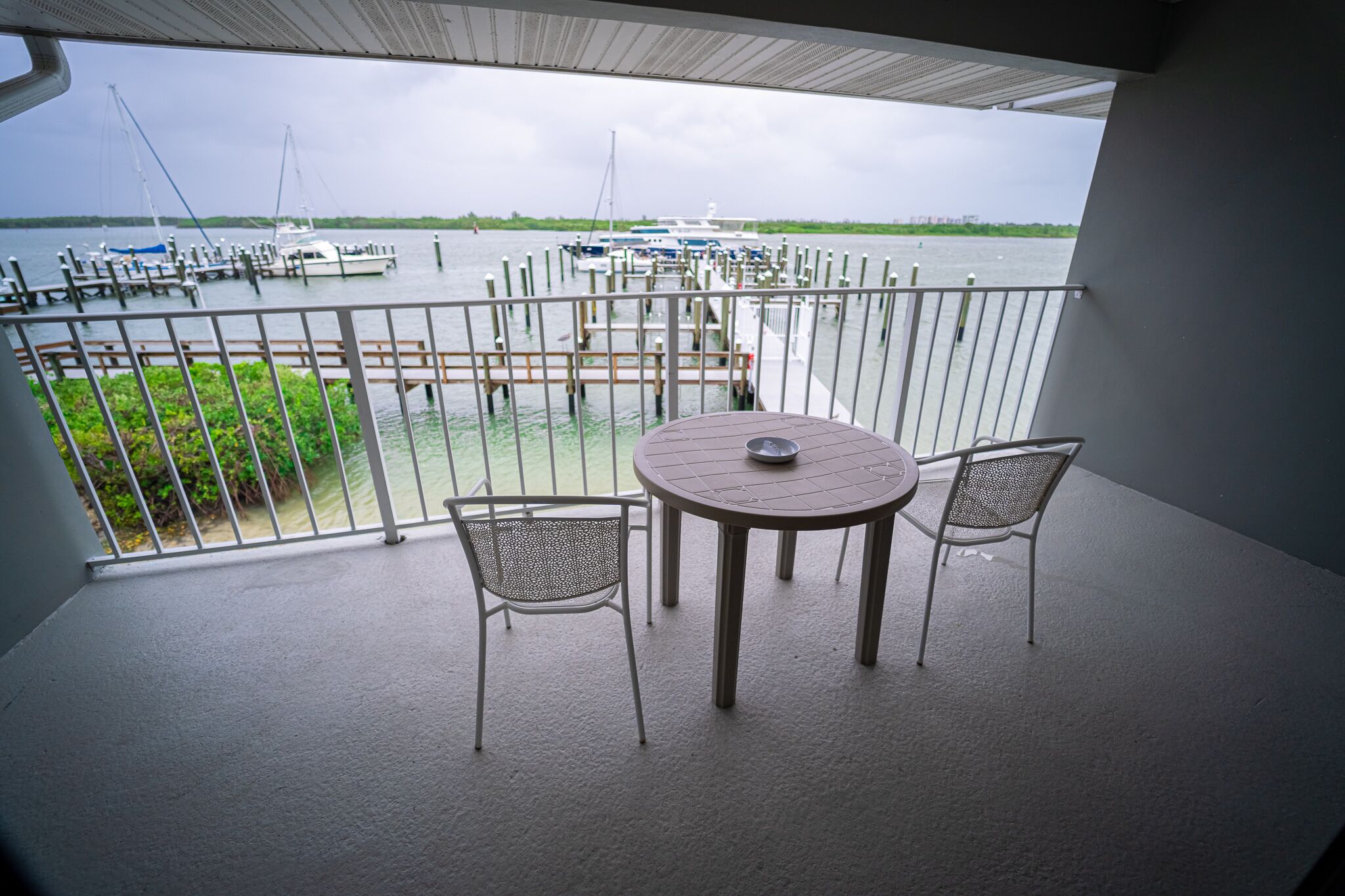 waterfront suite | balcony
