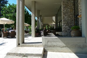 Terrace/patio - Dioscouri Hotel (Sparta)