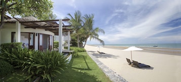 Sun loungers, beach umbrellas, beach towels, snorkeling