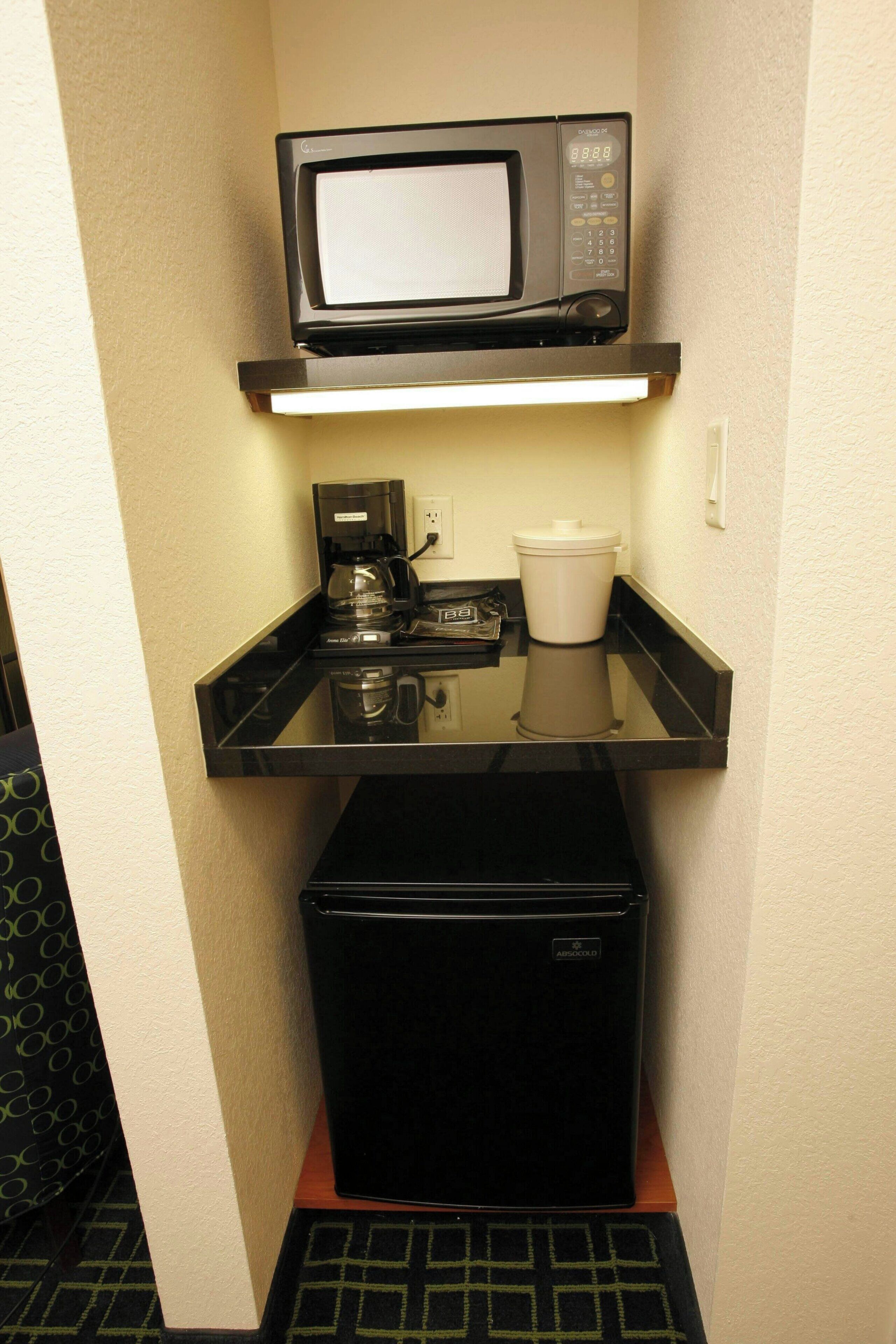 1 bedroom, premium bedding, desk, blackout curtains