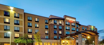   凤凰城北欢乐谷万怡酒店