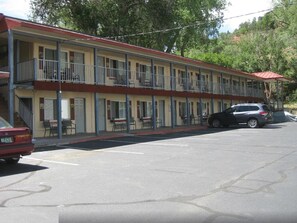 Mặt tiền nơi lưu trú