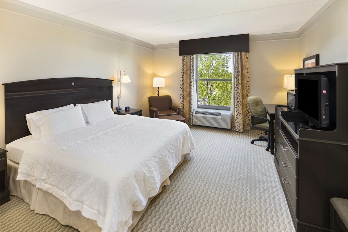 Room, 1 King Bed, Accessible, Non Smoking | In-room safe, iron/ironing board, free WiFi, bed sheets