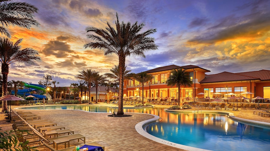 Regal Oaks Resort Vacation Townhomes by IDILIQ