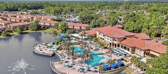 Regal Oaks Resort Vacation Townhomes by IDILIQ