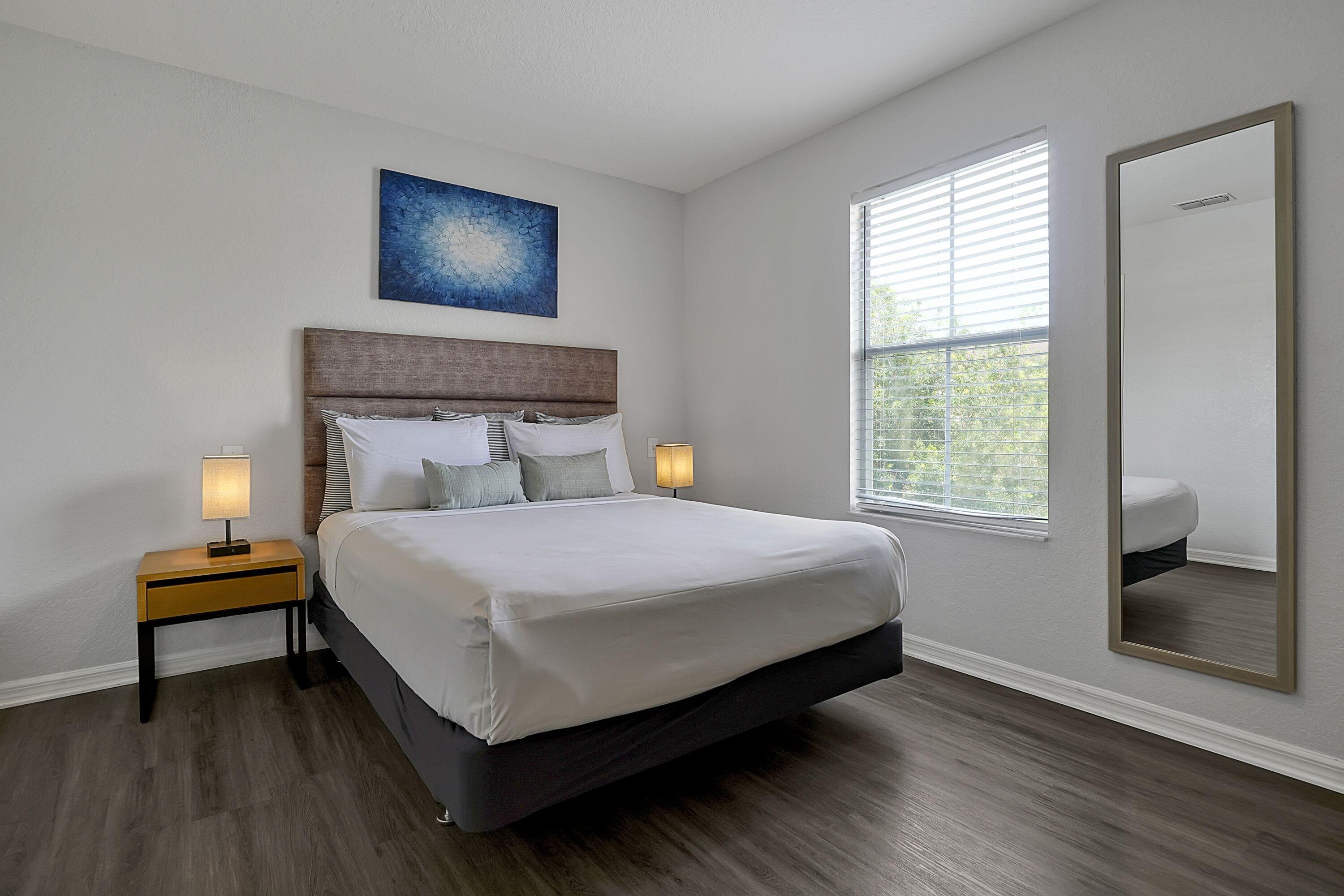 Hypo-allergenic bedding, in-room safe, desk, laptop workspace