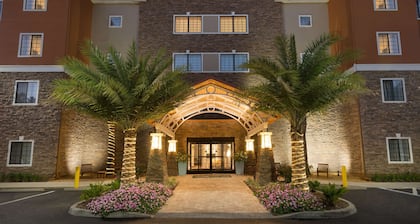 Homewood Suites by Hilton Jacksonville Deerwood Park