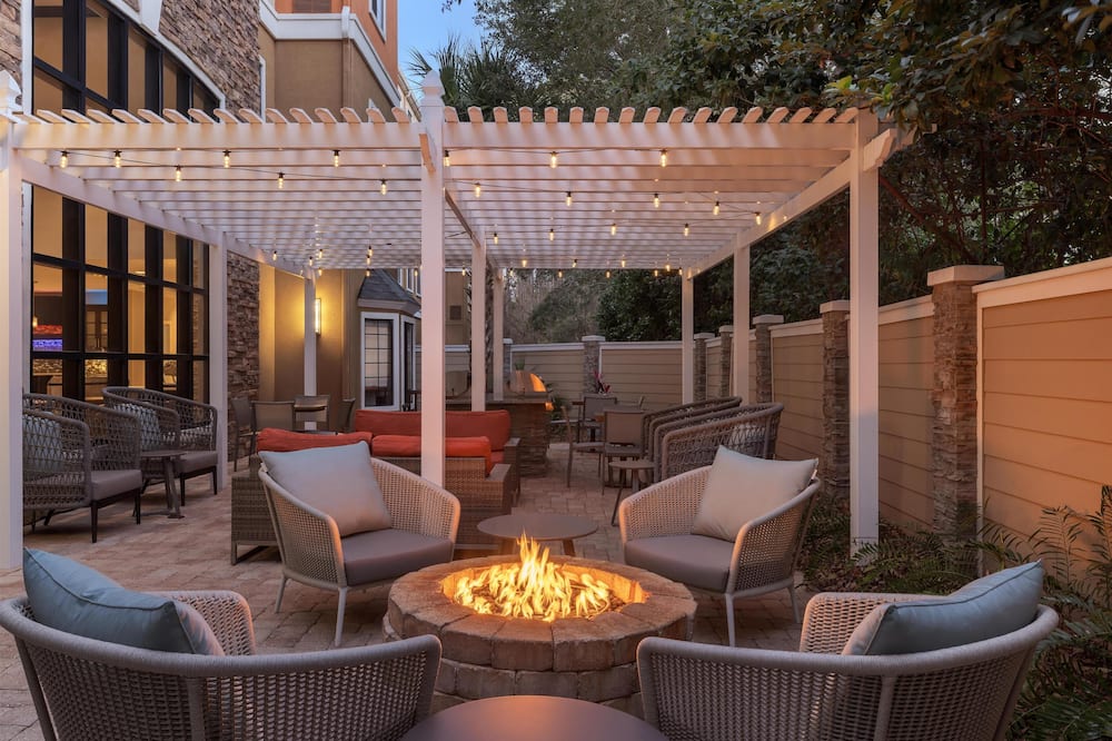 Homewood Suites by Hilton Jacksonville Deerwood Park