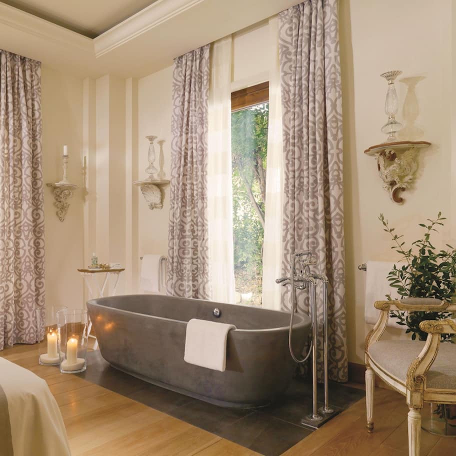 Body treatments, hydrotherapy, aromatherapy, hot stone massages