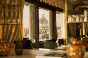 Executive Suite, 1 King Bed (Duomo View) | Premium bedding, down comforters, minibar, in-room safe - Four Seasons Hotel Firenze (Florence)