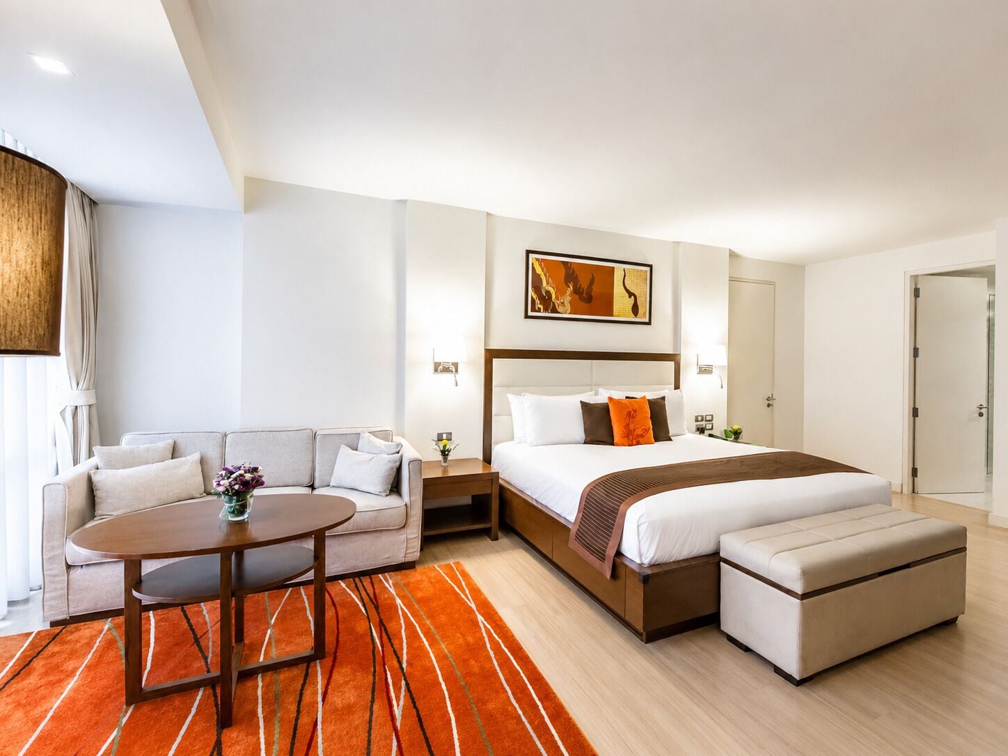 Photo - Oakwood Residence Sukhumvit 24 Bangkok